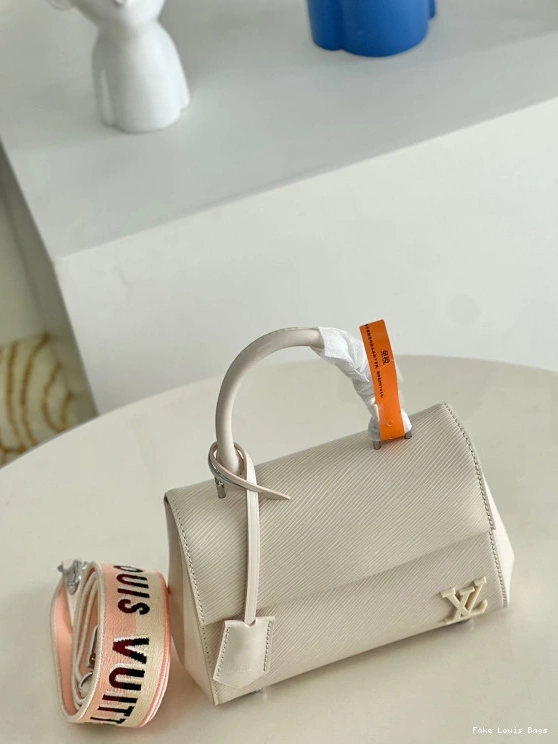 Rep ladies LOUIS VUITTON CLUNY MINI 0708